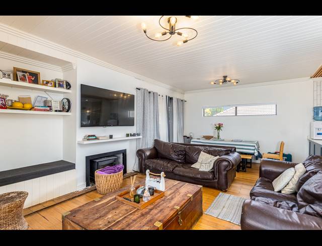 3 BEDROOM HOUSE FOR SALE IN BOSTON